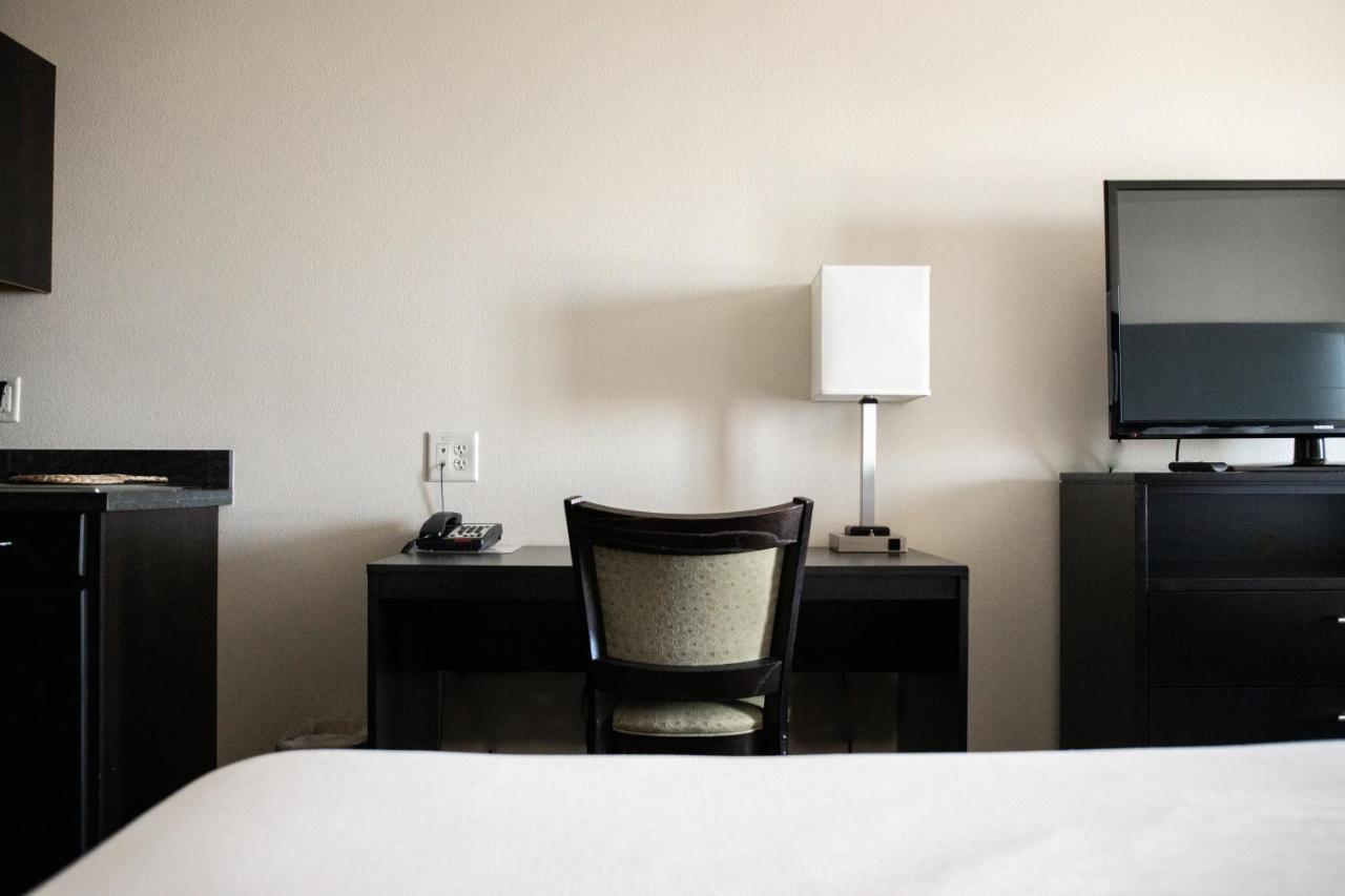 Black Gold Suites Stanley Ngoại thất bức ảnh
